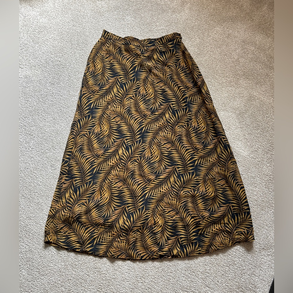Jones NY breezy 100% silk maxi skirt